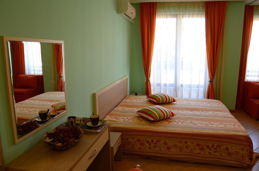 Royal Sun Aparthotel Sunny Beach Kamer foto