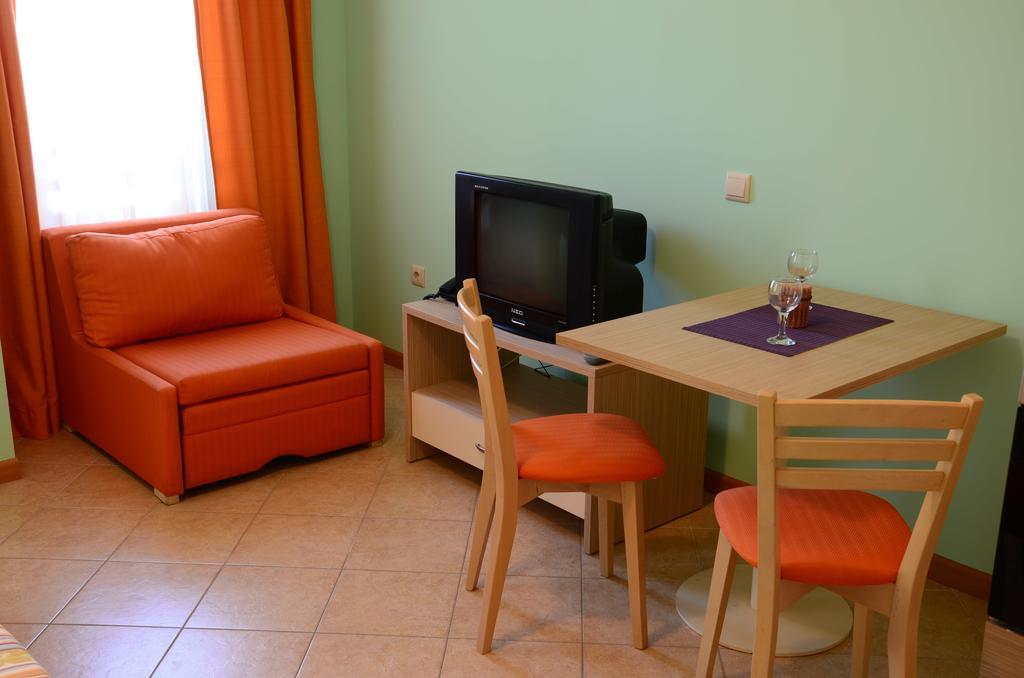 Royal Sun Aparthotel Sunny Beach Kamer foto